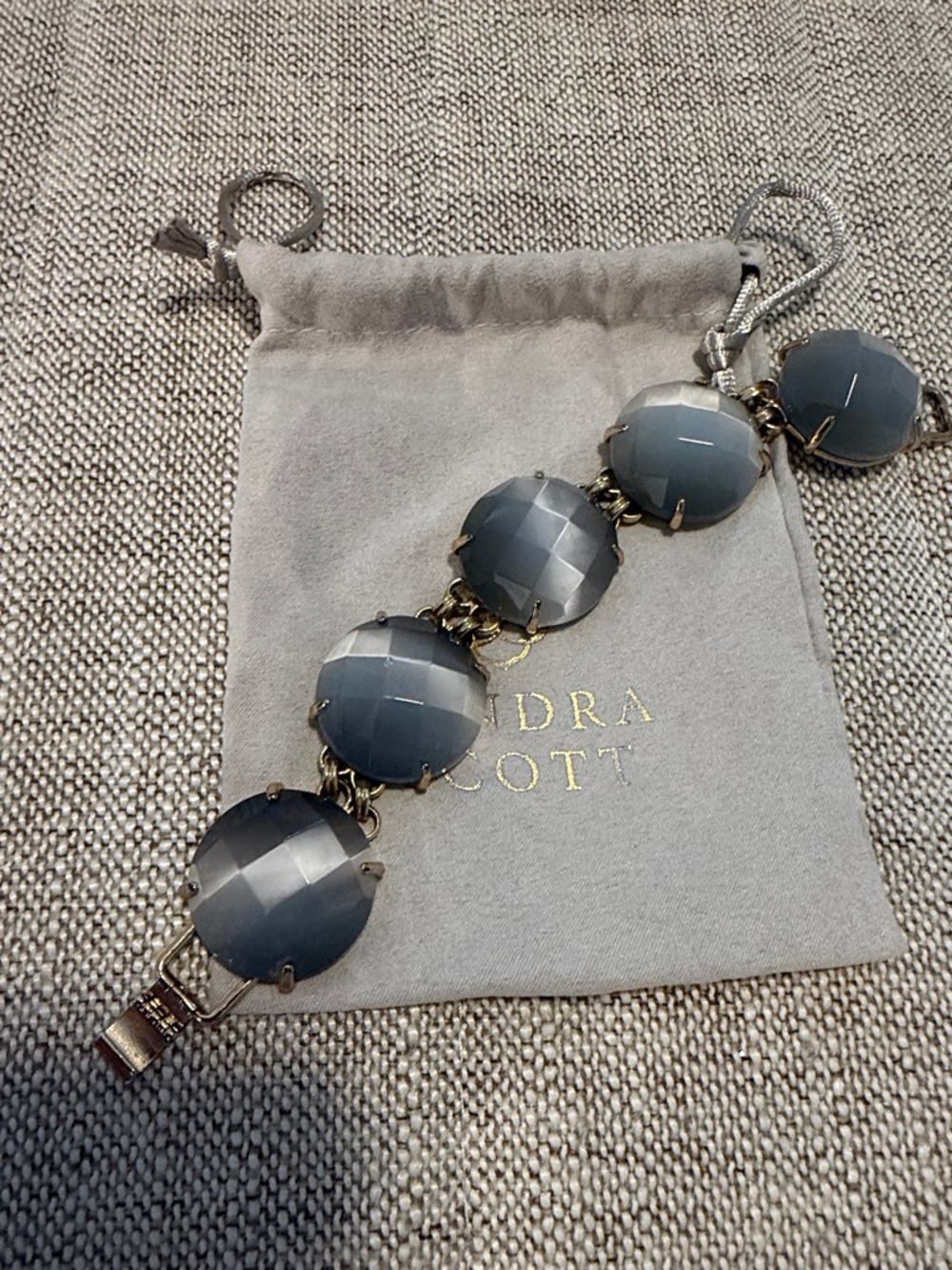 Kendra Scott Cassie Slate Gray with Gold-Tone Links